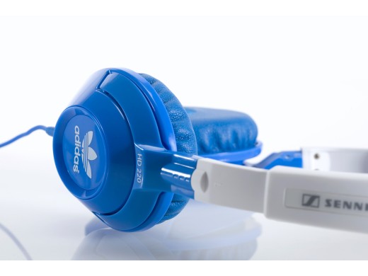 【人気商品】 | ゼンハイザージャパン株式会社 SENNHEISER 220 HD | 製品 ヘッドホン
